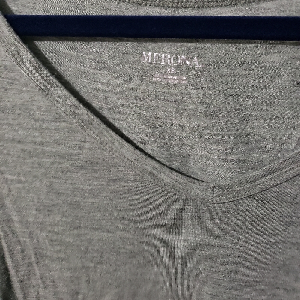 Green comfy v neck